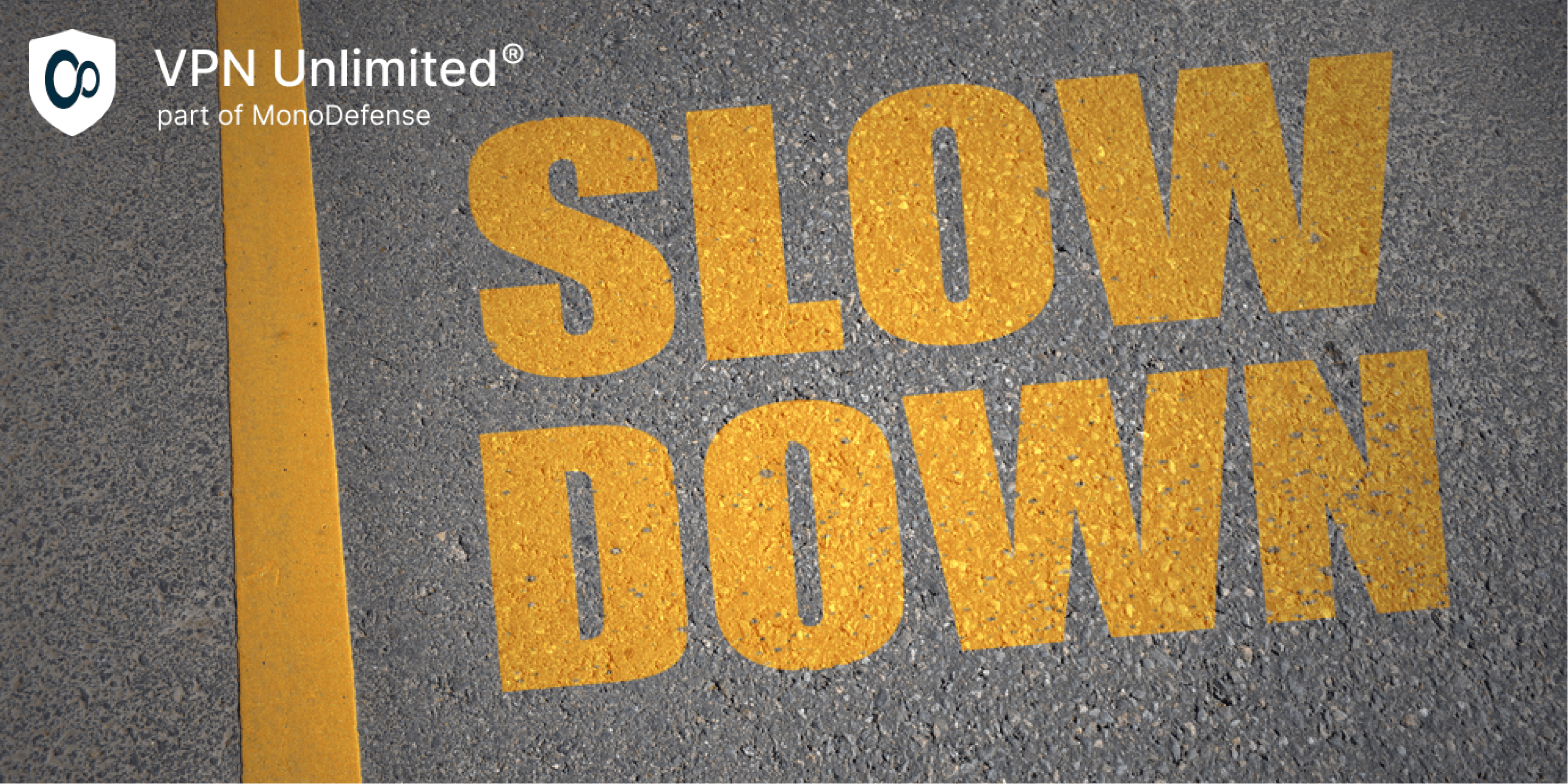   جاده آسفالت با متن نزدیک به خط زرد ، مفهوم VPN 